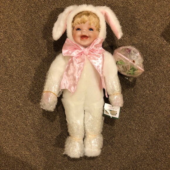 Heritage Signature Other - Heritage Signature Collection Bobbie Bunny Porcelain Doll Easter #92151